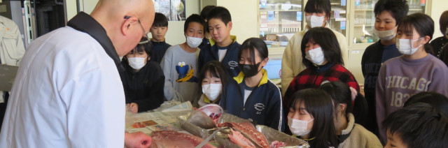 氷見市立比美乃江小学校