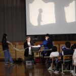 アウトリーチ推進事業　影絵公演