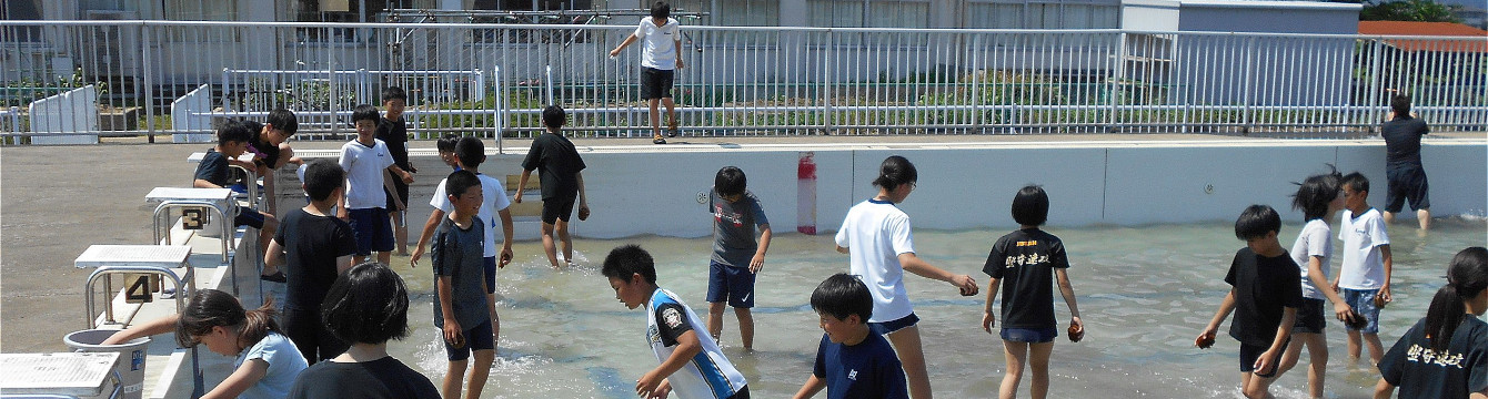 氷見市立湖南小学校