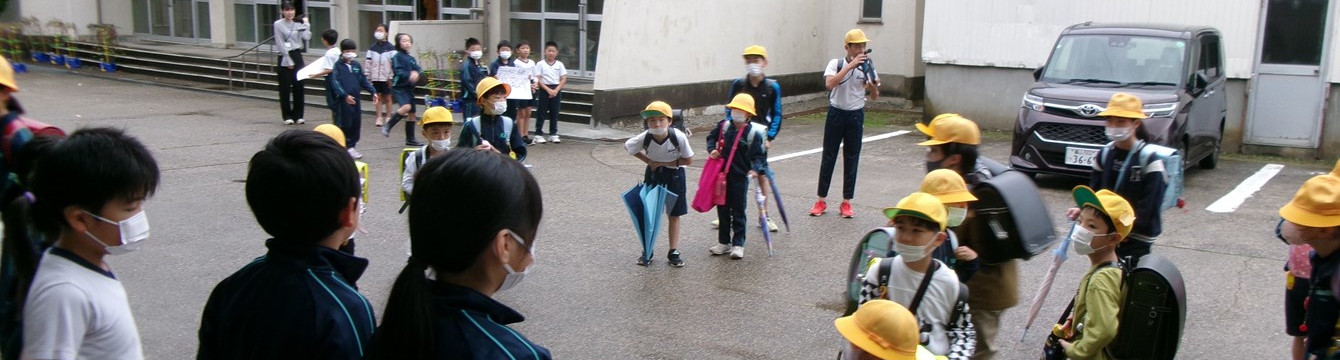 氷見市立湖南小学校