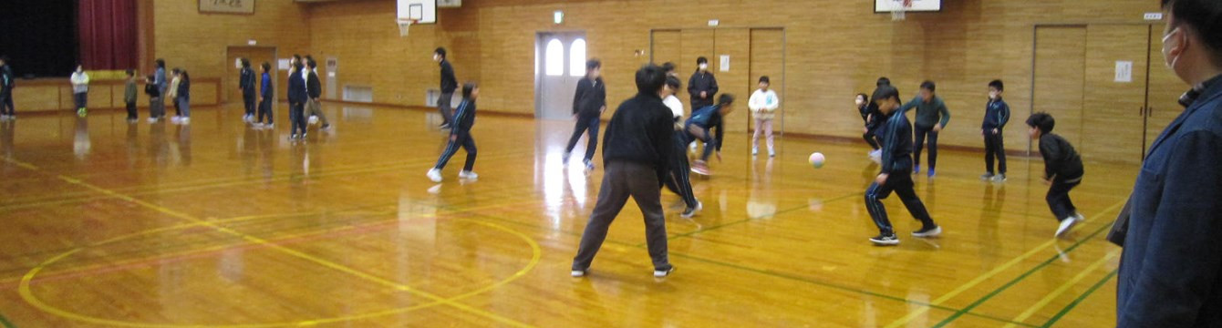 氷見市立湖南小学校
