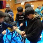 門松づくりに向けて（６年生）　★　１２月１０日（水）