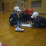 体育科「フロアーボール」（３年生）　★　１２月１６日（火）