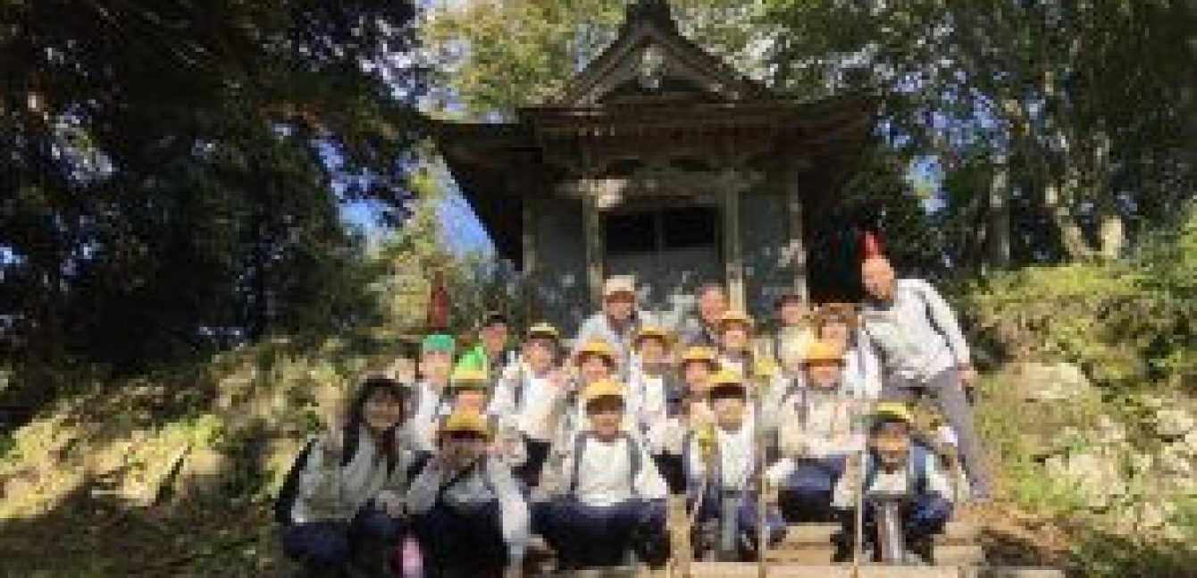 氷見市立灘浦小学校