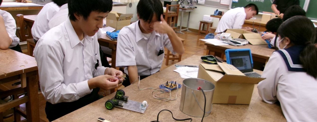氷見市立西の杜学園