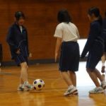 授業風景　3年3組　保健体育(サッカー)１０月１日