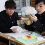 1年2組　美術科　様々な描き方(モダンテクニック)